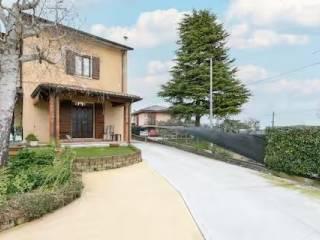 Trilocale Strada Castellaro Nuova Italia 13b, Castellaro Lagusello, Monzambano — foto 3 di 20