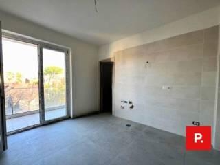 Trilocale via Nazionale Appia, Curti — foto 12 di 20