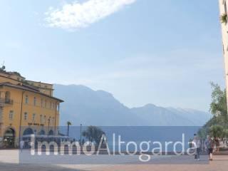 Trilocale piazza 3 Novembre 26, Centro, Riva del Garda — foto 6 di 9