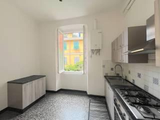Appartamento via Contardo 6, Castelletto, Genova