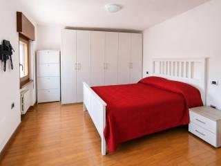 Trilocale vicolo Zenari, Centro, Soave — foto 3 di 11