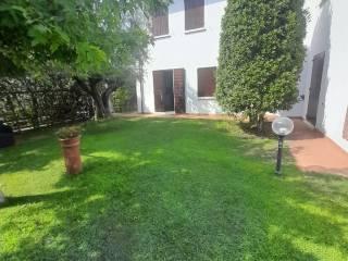 Villa bifamiliare, buono stato, 130 m², San Giorgio Bigarello — foto 13 di 14
