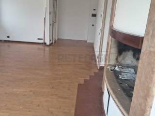 Appartamento via Piazzon, Centro, Creazzo