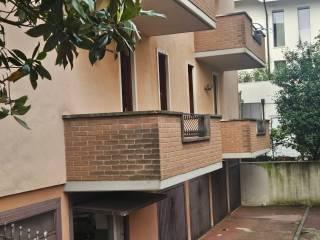 Trilocale via Grazia Deledda 25, San Bortolo, Vicenza