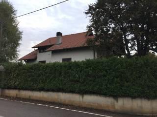 Villa unifamiliare via Giacomo Matteotti, Centro, Carnago — foto 10 di 13