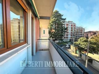 Trilocale via Carlo Avegno, Centro, Varese — foto 9 di 11