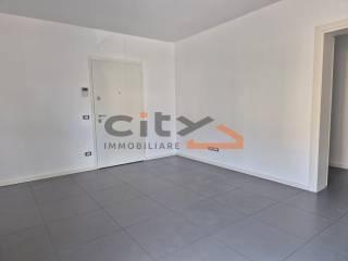 Monolocale piano terra, Centro, Bassano del Grappa — foto 3 di 31