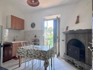 Quadrilocale viale Regina Margherita 61, Centro, Caprarola — foto 8 di 12