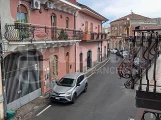 Bilocale via Roma, 33, Centro, Viagrande