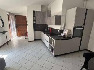Bilocale piazza de Crisfoferis, Centro, Sesto Calende — foto 7 di 12