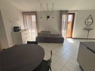 Bilocale piazza de Crisfoferis, Centro, Sesto Calende — foto 12 di 12