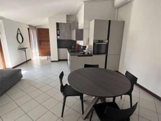 Bilocale piazza de Crisfoferis, Centro, Sesto Calende — foto 5 di 12