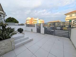 Villa unifamiliare via Tanaro, 2, Centro, Termoli — foto 7 di 24