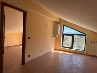 Mansarda via Don Orlando Di Orio, Magliano De'Marsi, Magliano de' Marsi — foto 5 di 9