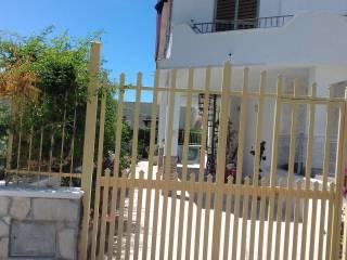 Appartamento in villa via Primule 12a, Leporano Marina, Leporano