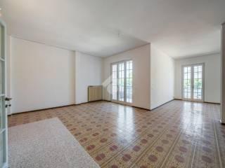 Appartamento via Virgilio 2, Garda — foto 4 di 38