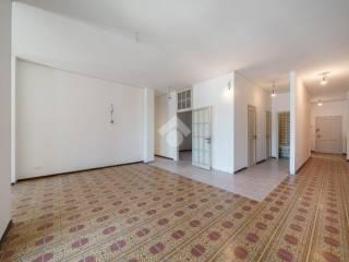 Appartamento via Virgilio 2, Garda — foto 33 di 38