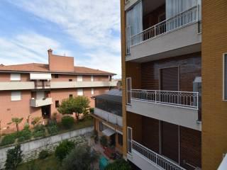 Trilocale liberta' 11, Centro, Bernareggio — foto 25 di 42