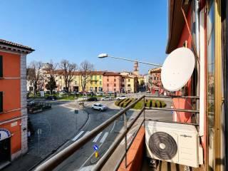 Quadrilocale viale Edmondo De Amicis 1, Centro Storico, Imola