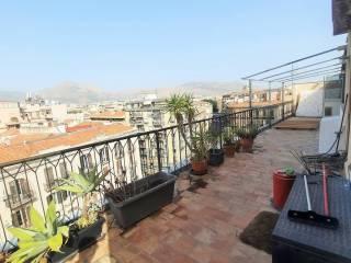 Attico piazza Giovanni Amendola 12, Politeama - Ruggiero Settimo, Palermo — foto 13 di 18