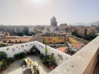 Attico piazza Giovanni Amendola 12, Politeama - Ruggiero Settimo, Palermo — foto 9 di 18