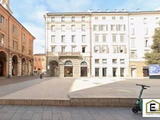 Quadrilocale piazza Giuseppe Mazzini, Centro Storico, Modena