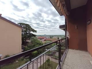 Stanza in affitto in appartamento via Francesco Sanson 20, Brescia