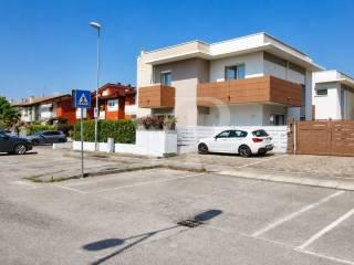 Villa unifamiliare via Santa Rita, Thiene — foto 14 di 24