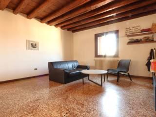 Attico piazzale Giuseppe Giusti 4, Centro Storico, Vicenza — foto 3 di 32