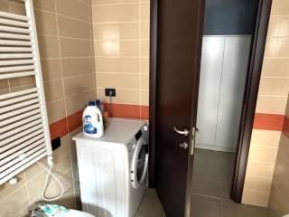 Monolocale via 4 Novembre 328, Centro, Caronno Pertusella — foto 4 di 11