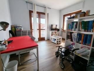 Trilocale ottimo stato, terzo piano, Centro, Racconigi — foto 8 di 8