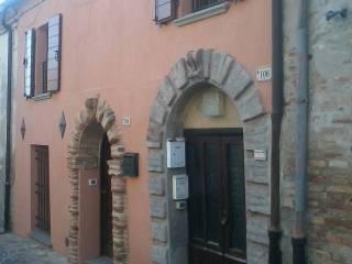 Trilocale via Roma 106, Centro, Mondaino