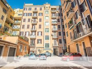 Bilocale via Crescenzio, 91, Borgo, Roma