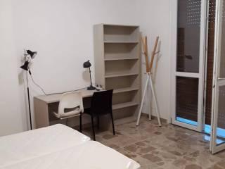 Stanza singola piazza Antonio Vallisneri 2, Reggio Emilia — foto 4 di 8