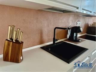 Appartamento ottimo stato, secondo piano, Centro, Gorizia — foto 5 di 18