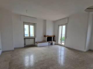 Appartamento via Sant'Erasmo Nn, Centro, Loano — foto 2 di 8