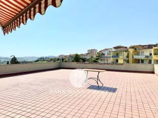 Appartamento via Marco Polo, Centro, Osimo — foto 18 di 32