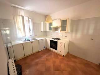 Quadrilocale via Castelfidardo, Centro, Castel San Pietro Terme — foto 2 di 23