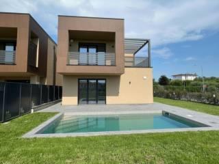 Villa unifamiliare via Case Sparse Serraglie 60, Pieve Vecchia, Villaggio Sanghen, Manerba del Garda — foto 45 di 45