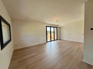 Villa unifamiliare via Case Sparse Serraglie 60, Pieve Vecchia, Villaggio Sanghen, Manerba del Garda — foto 7 di 45