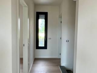 Villa unifamiliare via Case Sparse Serraglie 60, Pieve Vecchia, Villaggio Sanghen, Manerba del Garda — foto 42 di 45