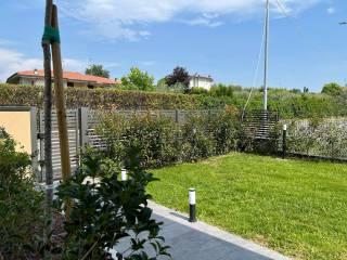 Villa unifamiliare via Case Sparse Serraglie 60, Pieve Vecchia, Villaggio Sanghen, Manerba del Garda — foto 39 di 45