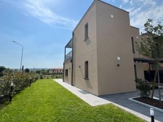 Villa unifamiliare via Case Sparse Serraglie 60, Pieve Vecchia, Villaggio Sanghen, Manerba del Garda — foto 6 di 45