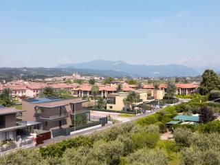 Villa unifamiliare via Case Sparse Serraglie 60, Pieve Vecchia, Villaggio Sanghen, Manerba del Garda — foto 9 di 45