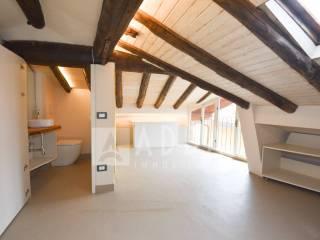 Bilocale via Giuseppe Mazzini 23, Lovere — foto 18 di 24