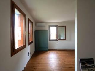 Monolocale via Castelletto, Centro, Thiene — foto 7 di 21