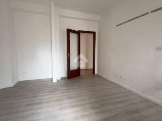 Quadrilocale via Tevere 5, Notarbartolo - Sciuti, Palermo