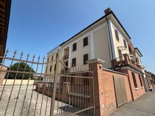 Quadrilocale via Camillo Benso di Cavour, Martignana di Po — foto 3 di 18