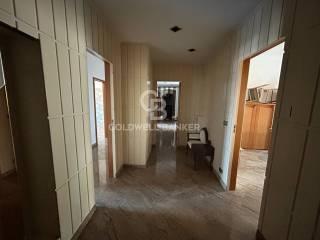 Appartamento via Ferdinando I D'aragona 36, Centro, Barletta — foto 3 di 26