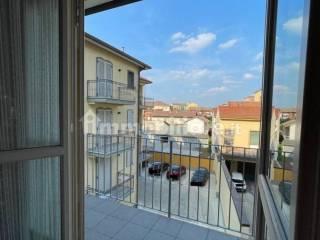 Bilocale via dei Partigiani 18, Canelli — foto 2 di 20